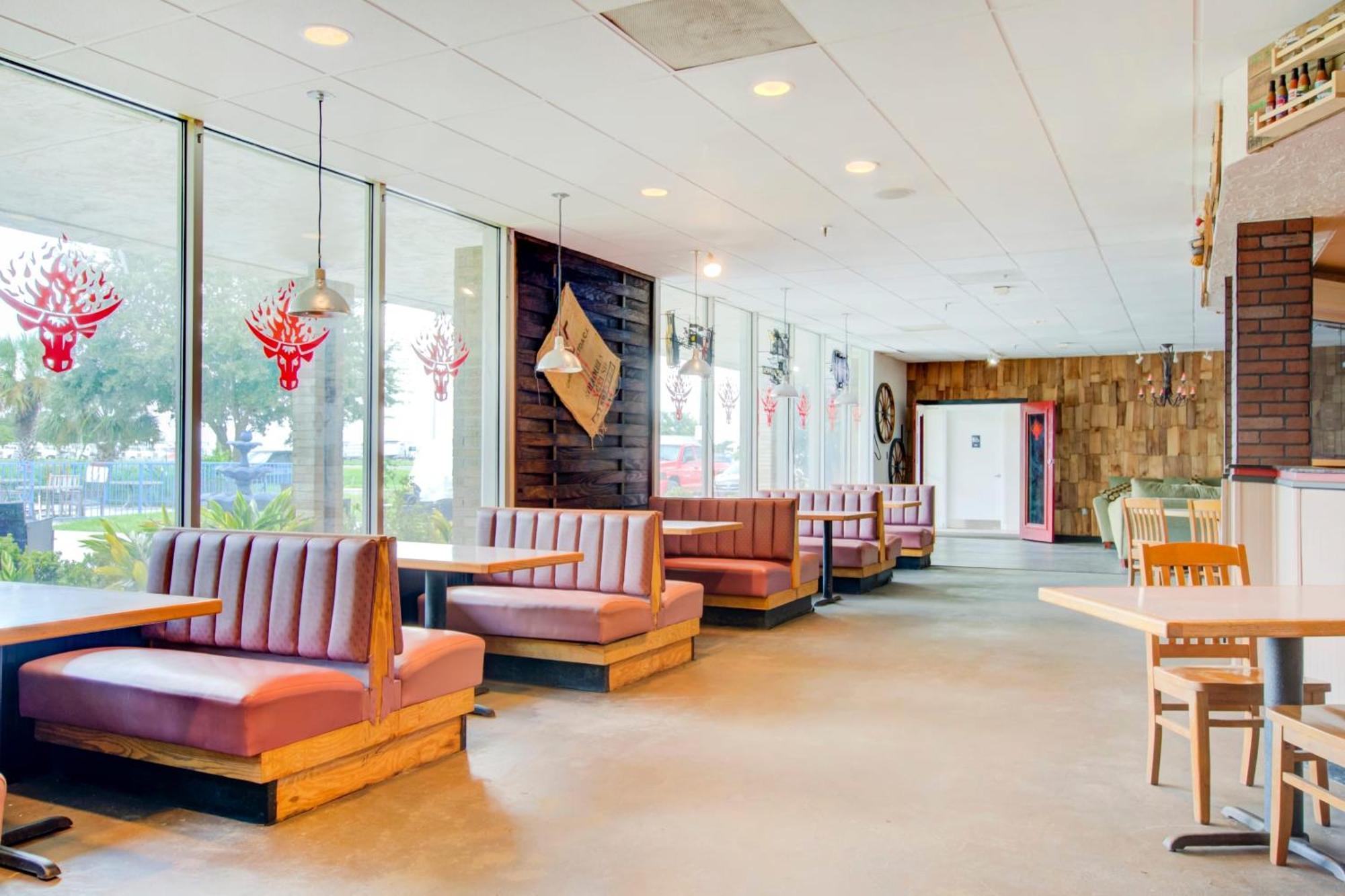 Oyo Hotel Dundee By Crystal Lake Exterior foto